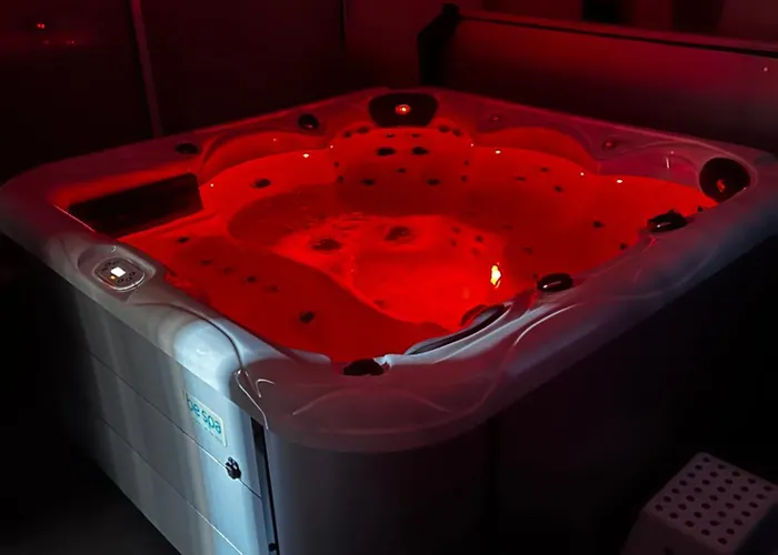 Privative Avec * Louplande